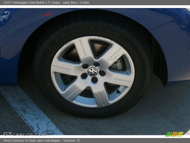 Laser Blue / Cream 2007 Volkswagen New Beetle 2.5 Coupe