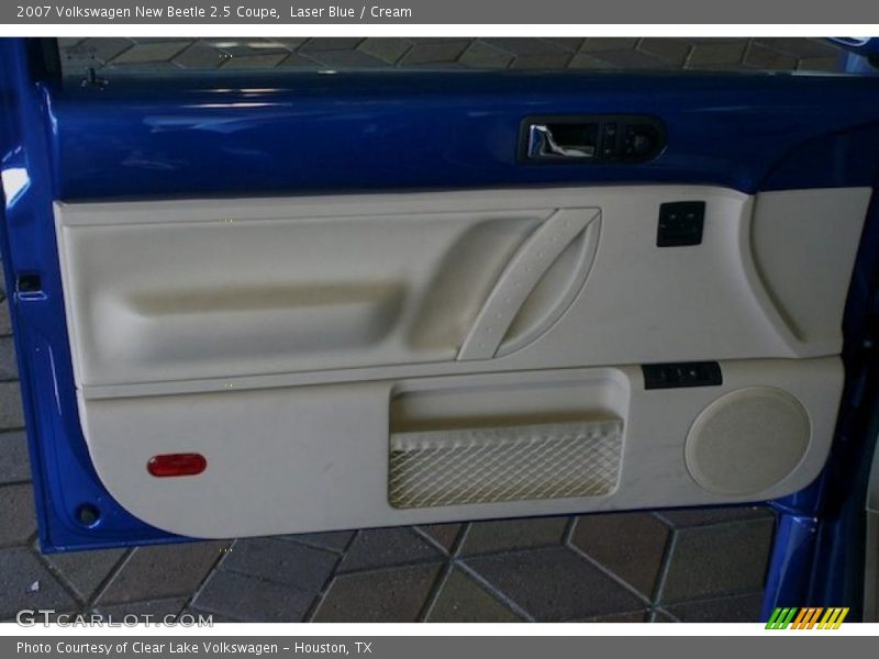 Laser Blue / Cream 2007 Volkswagen New Beetle 2.5 Coupe