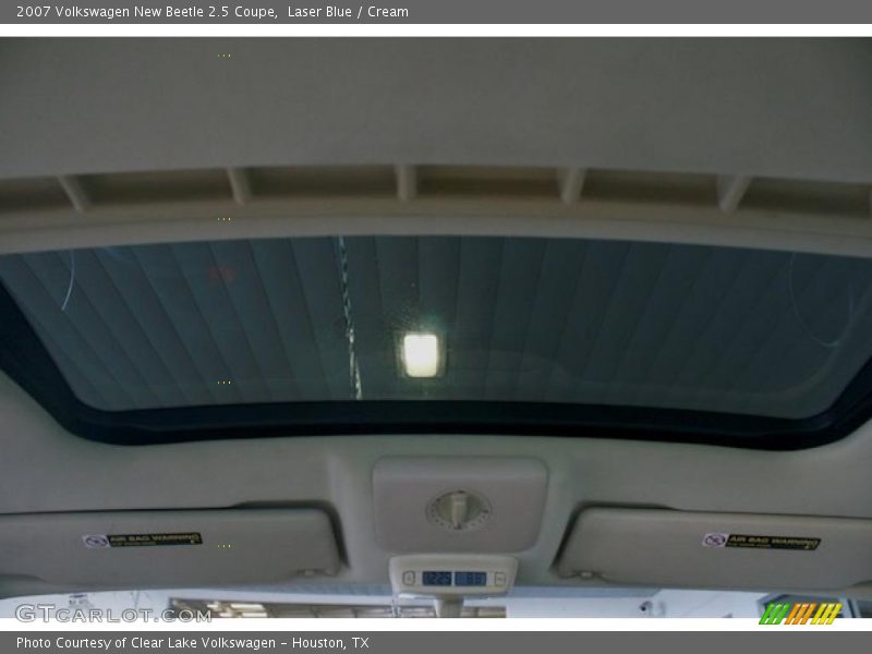 Laser Blue / Cream 2007 Volkswagen New Beetle 2.5 Coupe