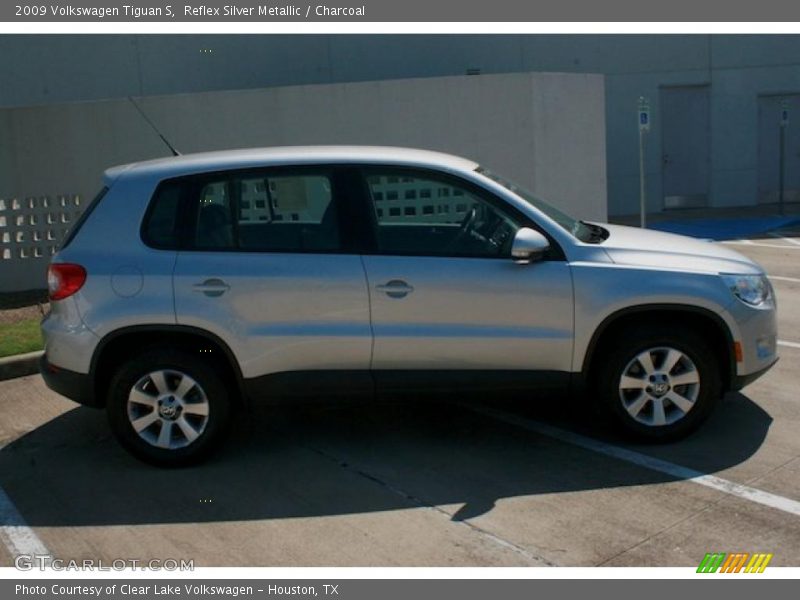 Reflex Silver Metallic / Charcoal 2009 Volkswagen Tiguan S