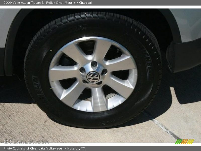 Reflex Silver Metallic / Charcoal 2009 Volkswagen Tiguan S
