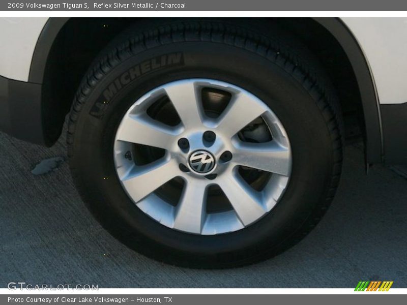 Reflex Silver Metallic / Charcoal 2009 Volkswagen Tiguan S