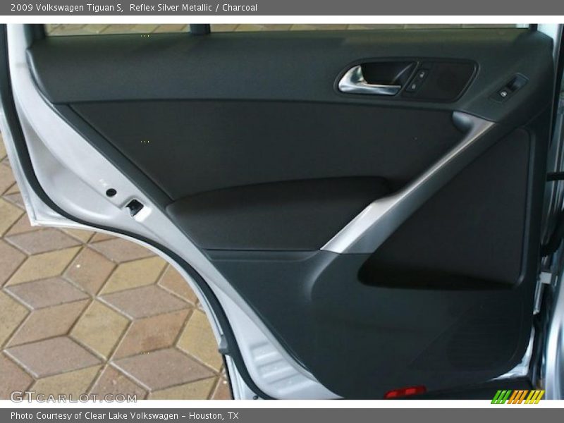Reflex Silver Metallic / Charcoal 2009 Volkswagen Tiguan S