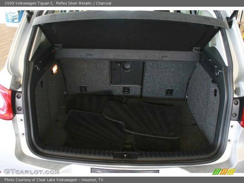 Reflex Silver Metallic / Charcoal 2009 Volkswagen Tiguan S