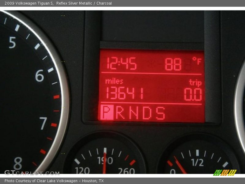 Reflex Silver Metallic / Charcoal 2009 Volkswagen Tiguan S