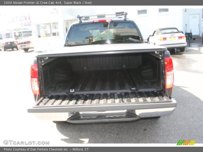 Super Black / Steel 2009 Nissan Frontier LE Crew Cab 4x4