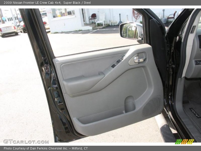 Super Black / Steel 2009 Nissan Frontier LE Crew Cab 4x4