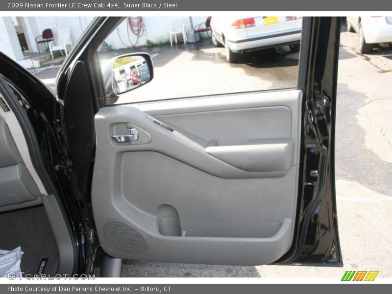 Super Black / Steel 2009 Nissan Frontier LE Crew Cab 4x4
