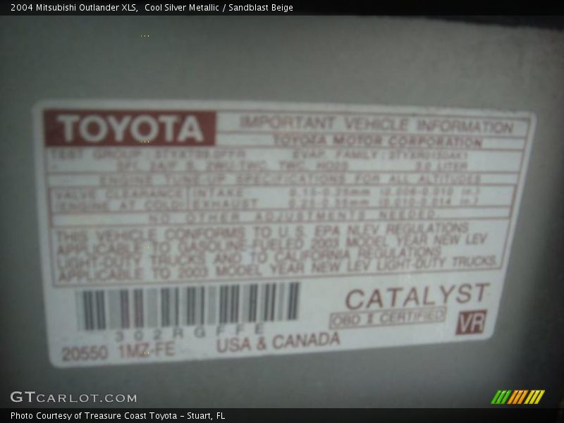 Cool Silver Metallic / Sandblast Beige 2004 Mitsubishi Outlander XLS