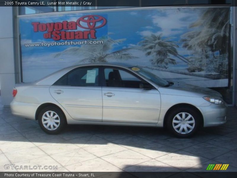 Lunar Mist Metallic / Gray 2005 Toyota Camry LE