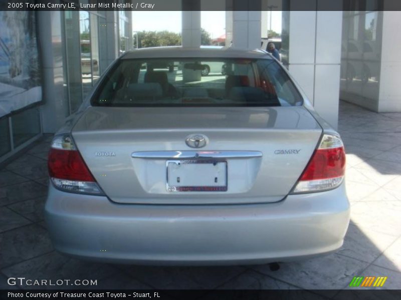 Lunar Mist Metallic / Gray 2005 Toyota Camry LE