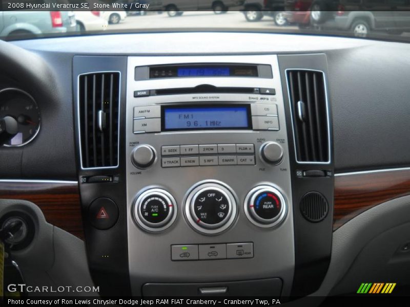 Stone White / Gray 2008 Hyundai Veracruz SE