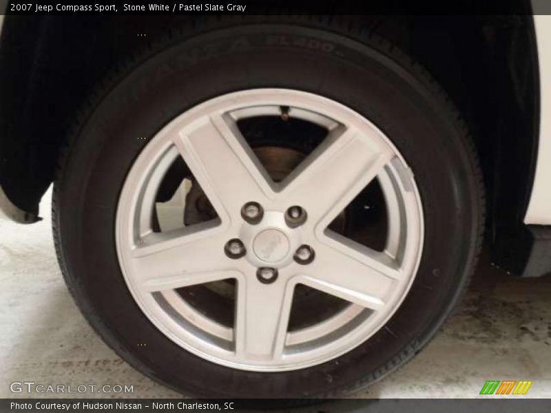 Stone White / Pastel Slate Gray 2007 Jeep Compass Sport
