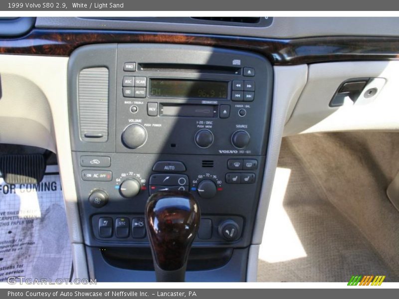 White / Light Sand 1999 Volvo S80 2.9