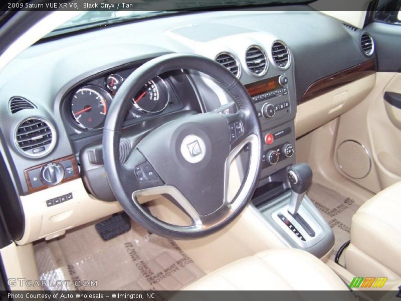 Black Onyx / Tan 2009 Saturn VUE XR V6