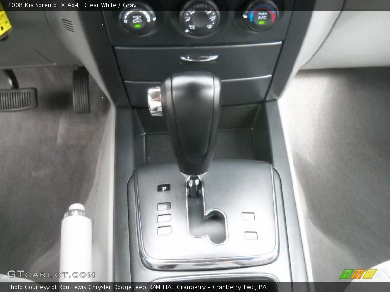 Clear White / Gray 2008 Kia Sorento LX 4x4