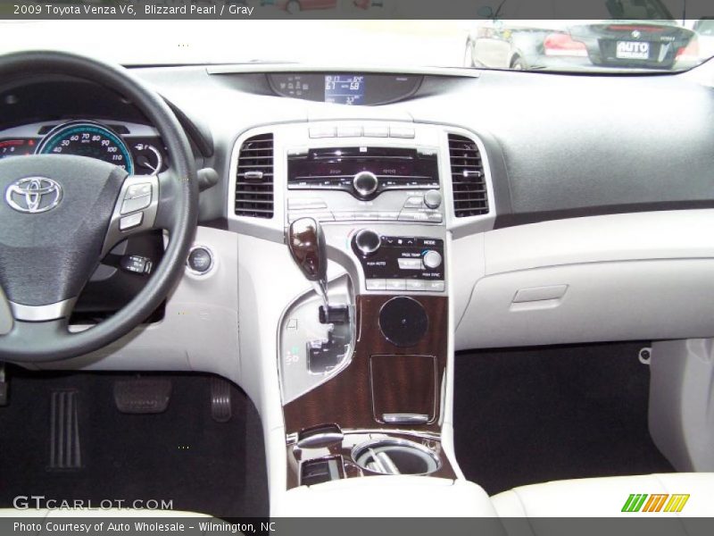 Blizzard Pearl / Gray 2009 Toyota Venza V6