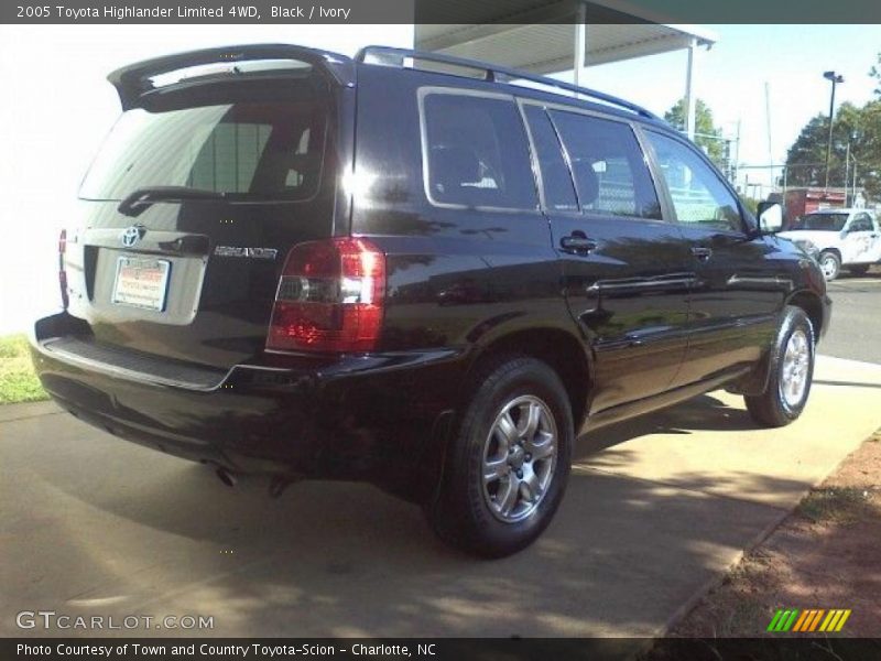 Black / Ivory 2005 Toyota Highlander Limited 4WD