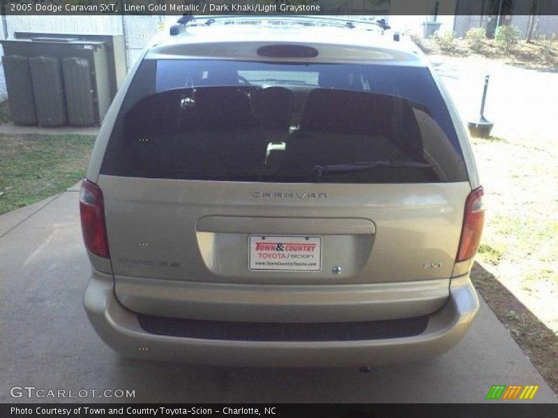 Linen Gold Metallic / Dark Khaki/Light Graystone 2005 Dodge Caravan SXT