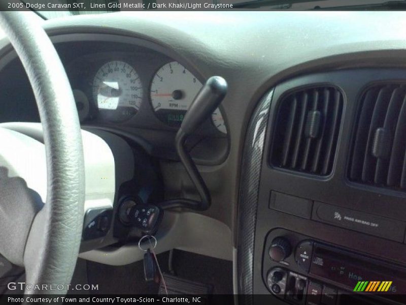Linen Gold Metallic / Dark Khaki/Light Graystone 2005 Dodge Caravan SXT