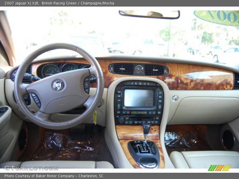 British Racing Green / Champagne/Mocha 2007 Jaguar XJ XJ8