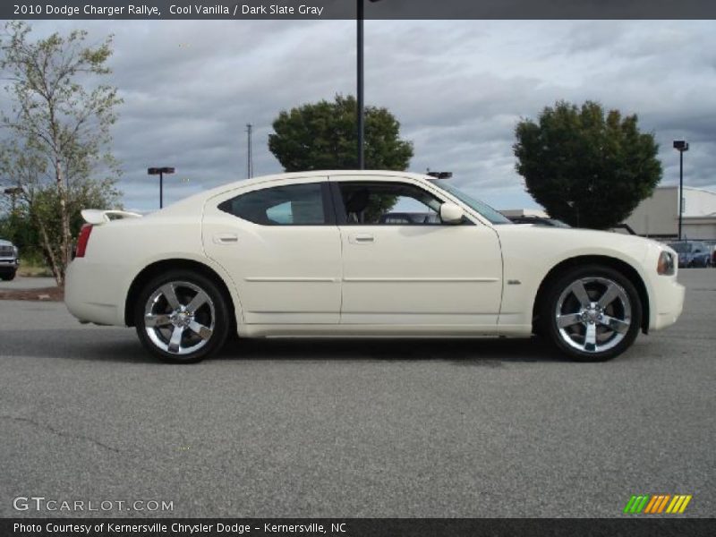 Cool Vanilla / Dark Slate Gray 2010 Dodge Charger Rallye