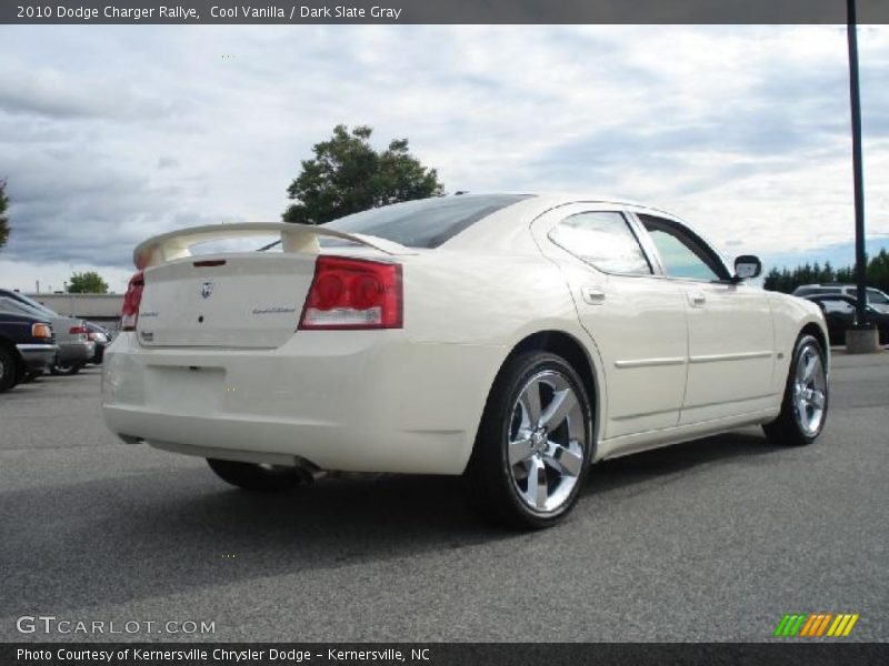 Cool Vanilla / Dark Slate Gray 2010 Dodge Charger Rallye