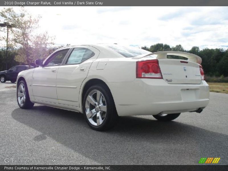 Cool Vanilla / Dark Slate Gray 2010 Dodge Charger Rallye