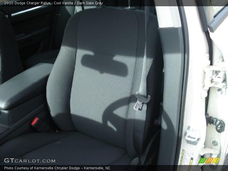Cool Vanilla / Dark Slate Gray 2010 Dodge Charger Rallye