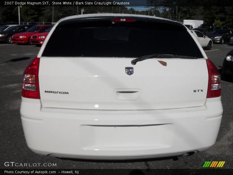 Stone White / Dark Slate Gray/Light Graystone 2007 Dodge Magnum SXT