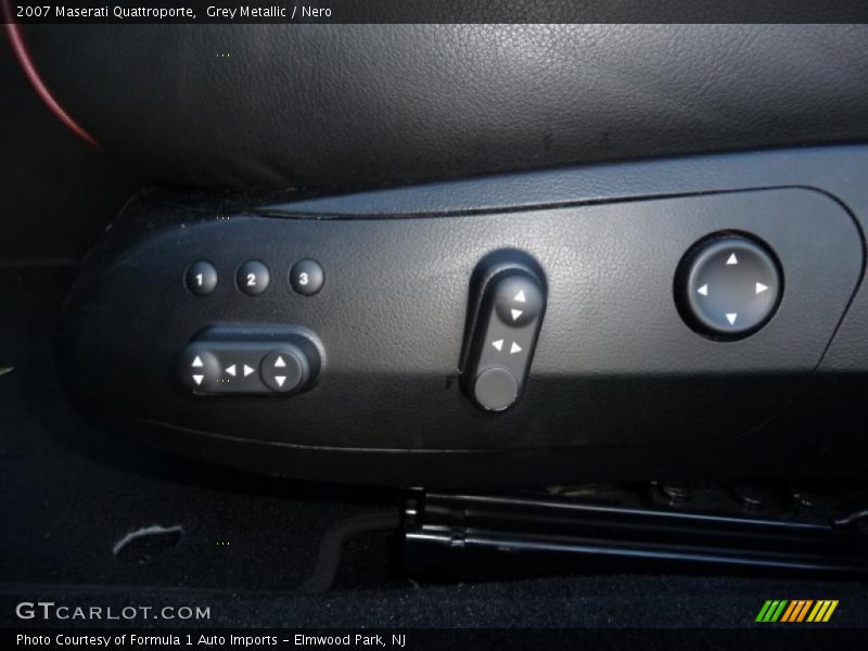 Grey Metallic / Nero 2007 Maserati Quattroporte