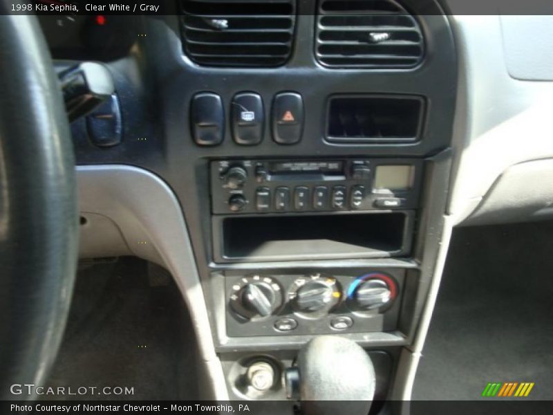 Clear White / Gray 1998 Kia Sephia