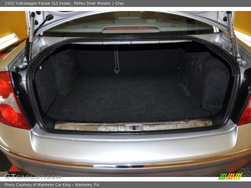 Reflex Silver Metallic / Grey 2002 Volkswagen Passat GLS Sedan