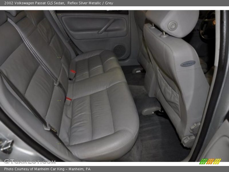 Reflex Silver Metallic / Grey 2002 Volkswagen Passat GLS Sedan
