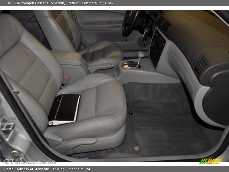 Reflex Silver Metallic / Grey 2002 Volkswagen Passat GLS Sedan