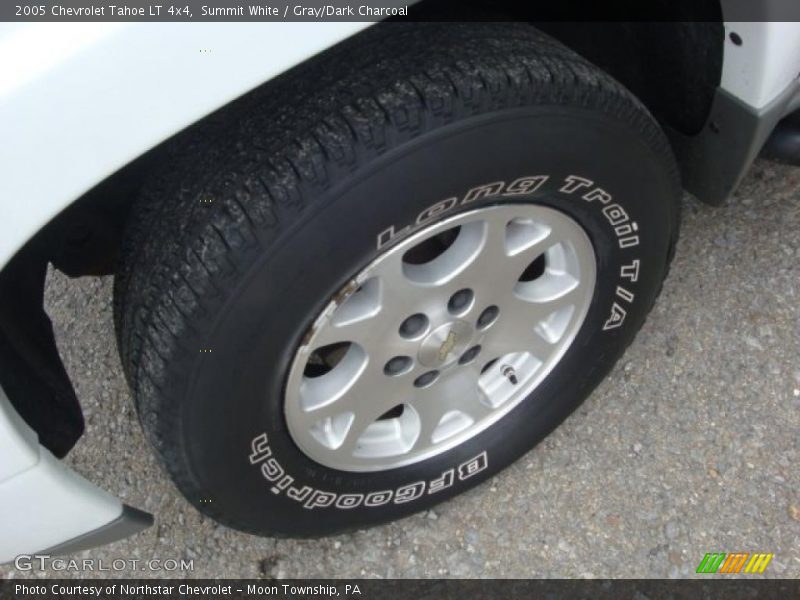 Summit White / Gray/Dark Charcoal 2005 Chevrolet Tahoe LT 4x4