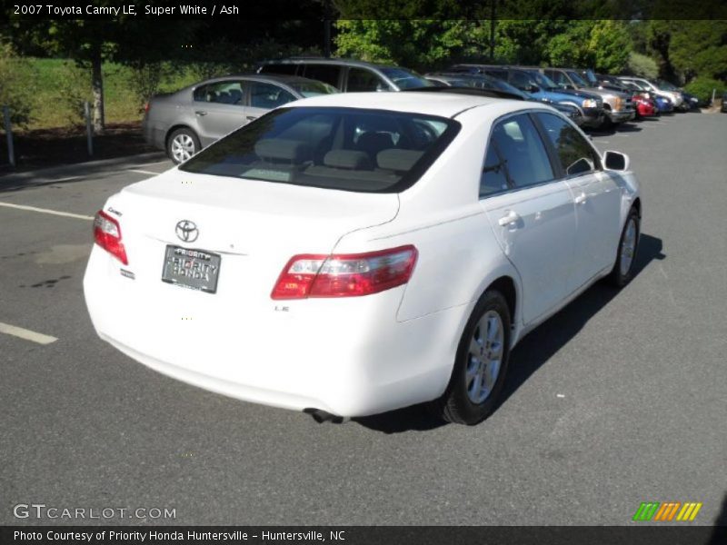 Super White / Ash 2007 Toyota Camry LE
