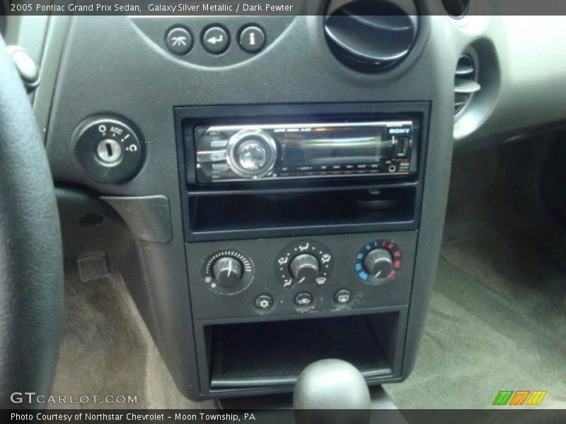 Galaxy Silver Metallic / Dark Pewter 2005 Pontiac Grand Prix Sedan