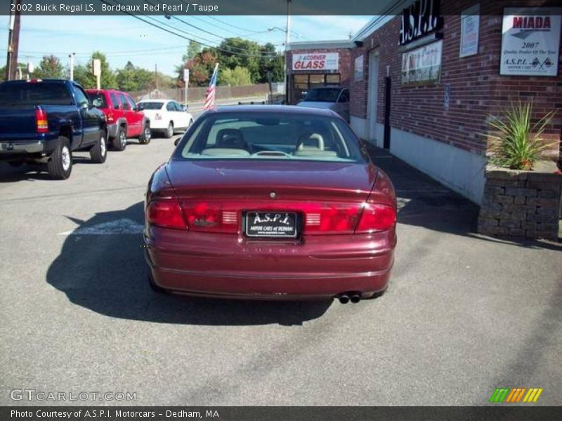 Bordeaux Red Pearl / Taupe 2002 Buick Regal LS