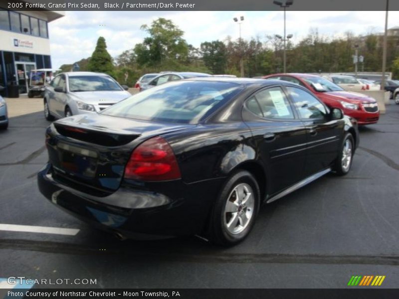 Black / Parchment/Dark Pewter 2005 Pontiac Grand Prix Sedan