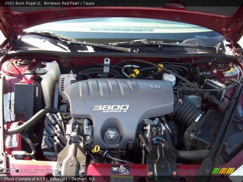 Bordeaux Red Pearl / Taupe 2002 Buick Regal LS
