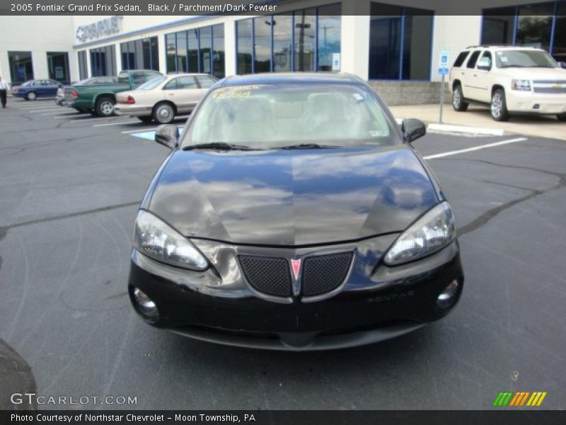 Black / Parchment/Dark Pewter 2005 Pontiac Grand Prix Sedan