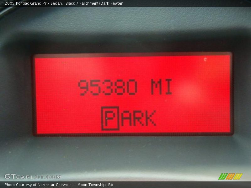 Black / Parchment/Dark Pewter 2005 Pontiac Grand Prix Sedan