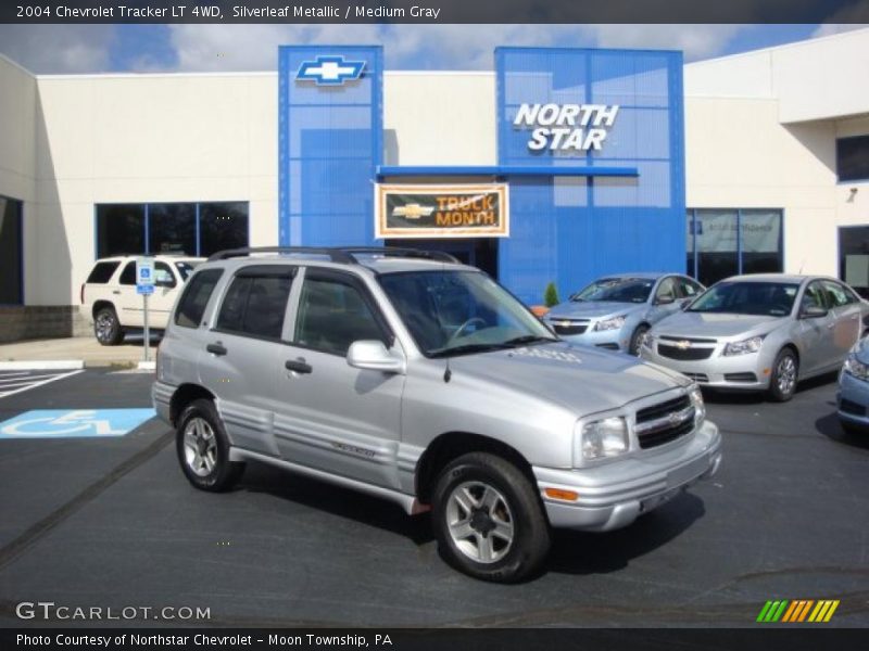 Silverleaf Metallic / Medium Gray 2004 Chevrolet Tracker LT 4WD