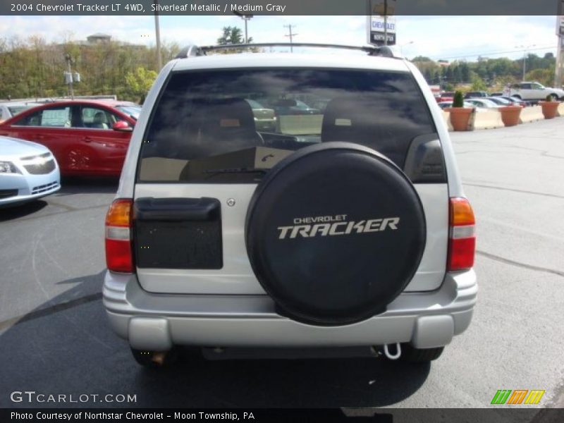 Silverleaf Metallic / Medium Gray 2004 Chevrolet Tracker LT 4WD