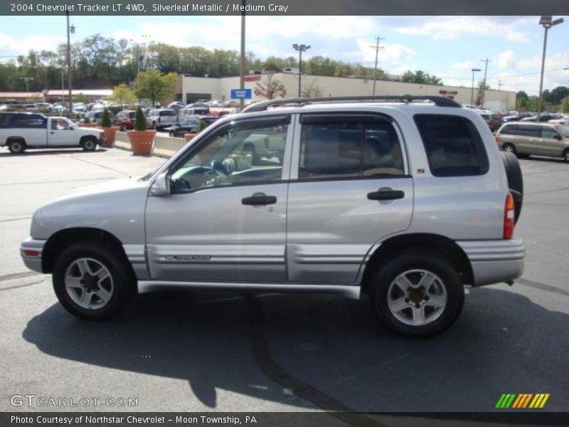 Silverleaf Metallic / Medium Gray 2004 Chevrolet Tracker LT 4WD