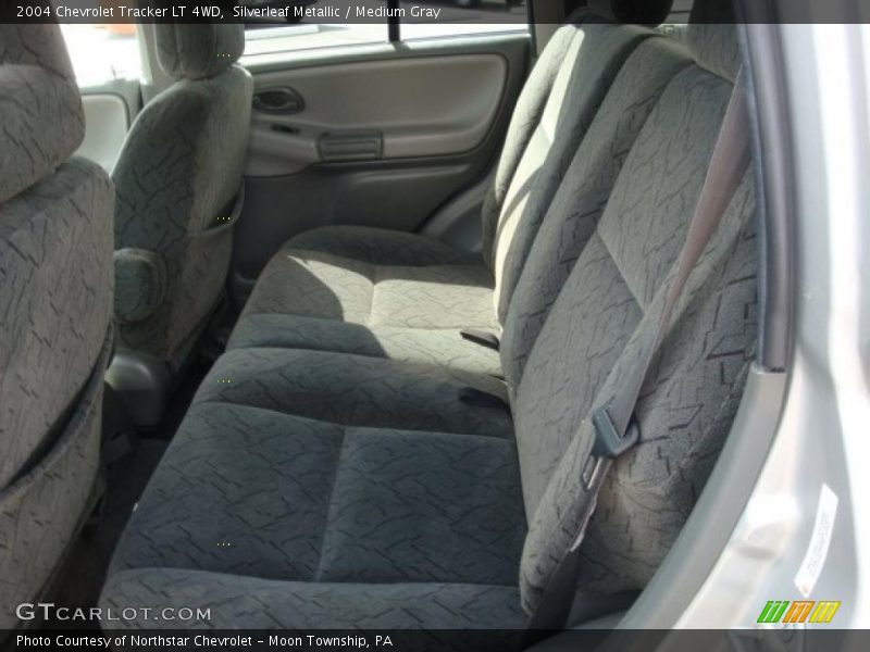 Silverleaf Metallic / Medium Gray 2004 Chevrolet Tracker LT 4WD