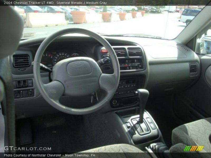 Silverleaf Metallic / Medium Gray 2004 Chevrolet Tracker LT 4WD