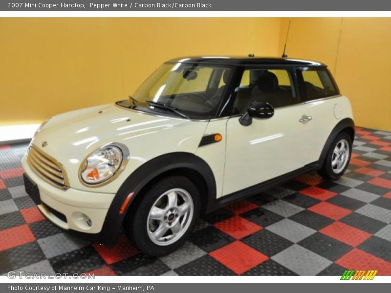 Pepper White / Carbon Black/Carbon Black 2007 Mini Cooper Hardtop