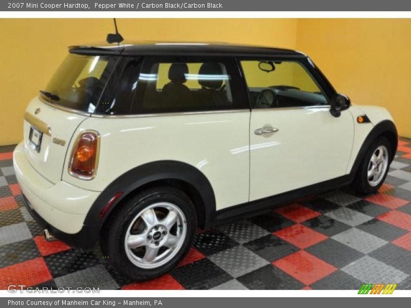 Pepper White / Carbon Black/Carbon Black 2007 Mini Cooper Hardtop